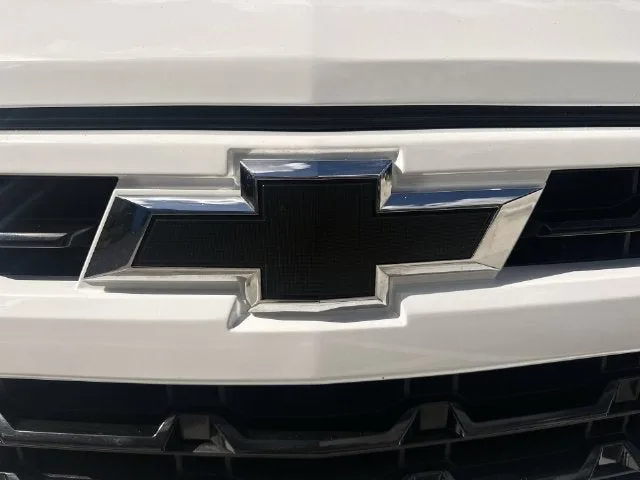 2024 Chevrolet Silverado 1500 RST photo 10
