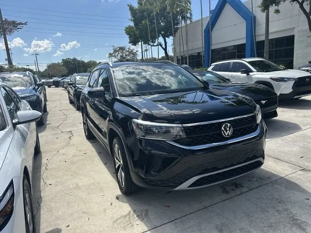 2024 Volkswagen Taos SE photo 26
