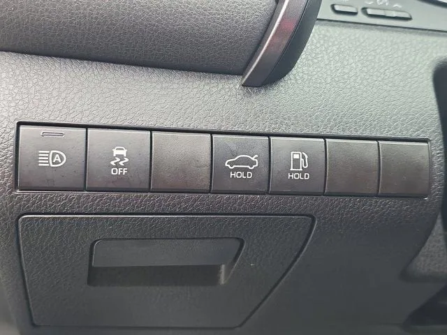 2023 Toyota Camry SE photo 22