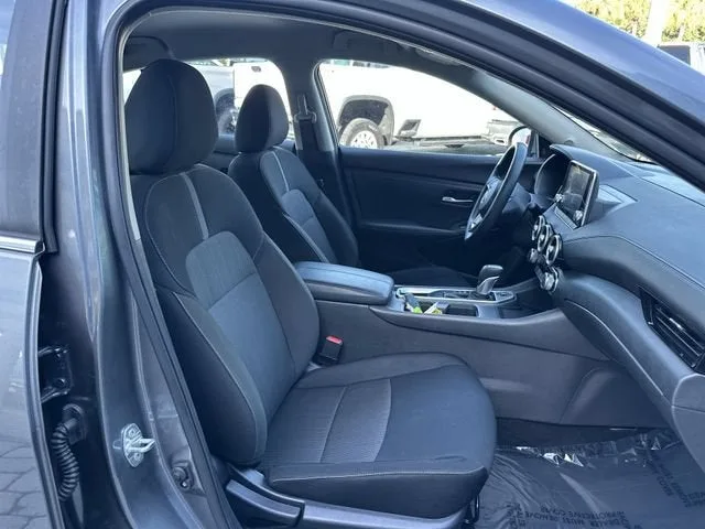 2025 Nissan Sentra SV photo 29