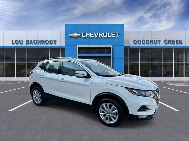 2022 Nissan Rogue Sport SV photo 2