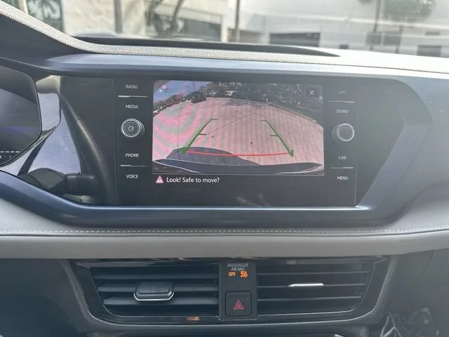 2024 Volkswagen Taos SE photo 24