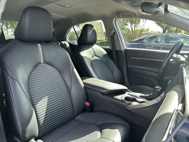 2024 Toyota Camry SE photo 30