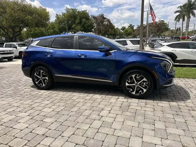 2025 Kia Sportage EX photo 15