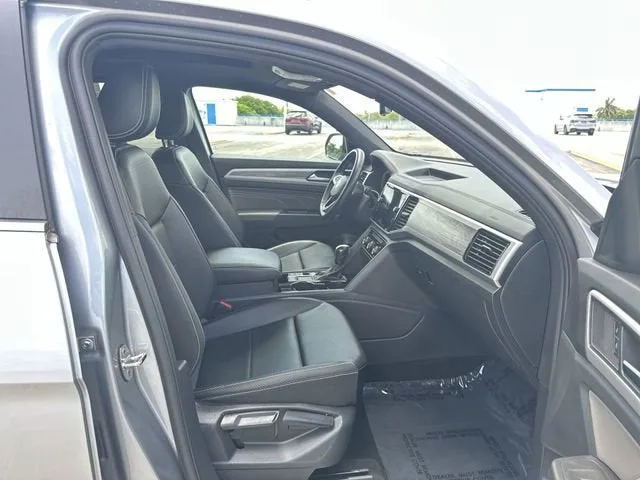 2022 Volkswagen Atlas Cross Sport 2.0T SE w/Technology photo 29