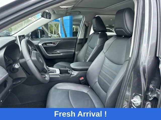 2024 Toyota RAV4 XLE Premium photo 30