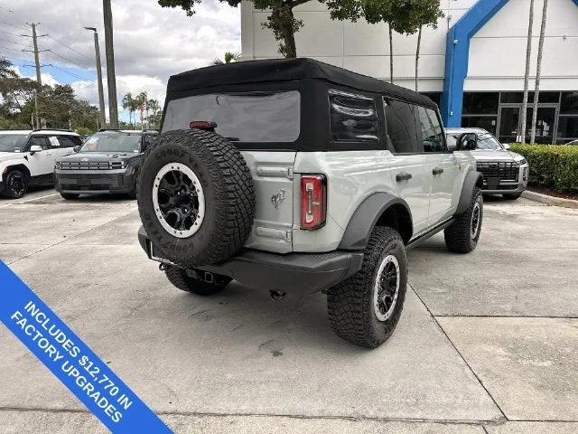 2023 Ford Bronco Base photo 37