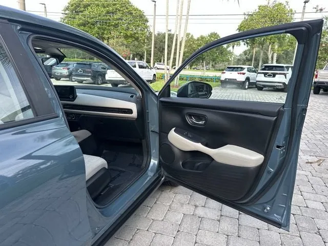 2024 Honda HR-V LX photo 23