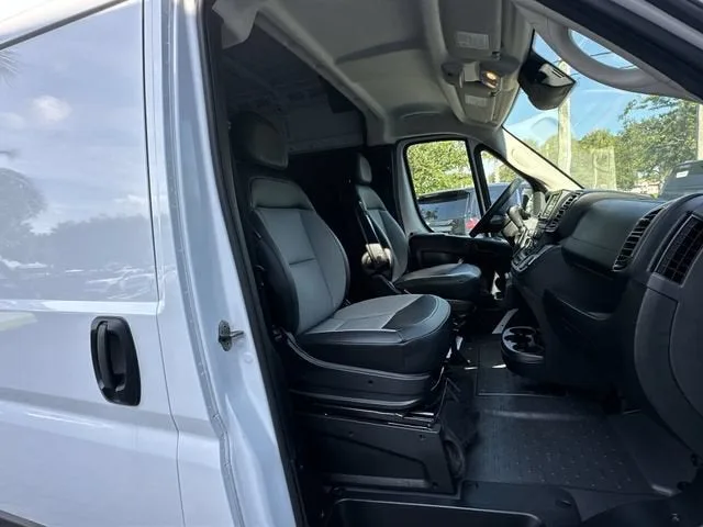 2025 RAM ProMaster Cargo Van Tradesman photo 28