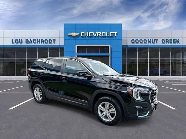 2024 GMC Terrain SLE photo 2