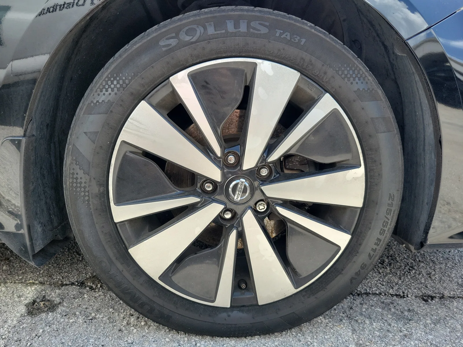 2019 Nissan Altima 2.5 SV photo 2