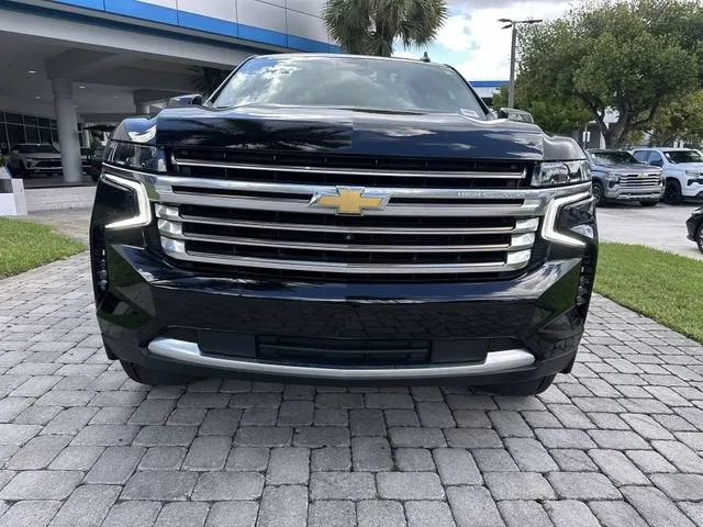 2024 Chevrolet Suburban High Country photo 19
