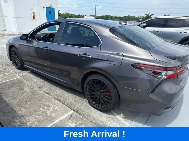 2021 Toyota Camry SE Nightshade photo 18