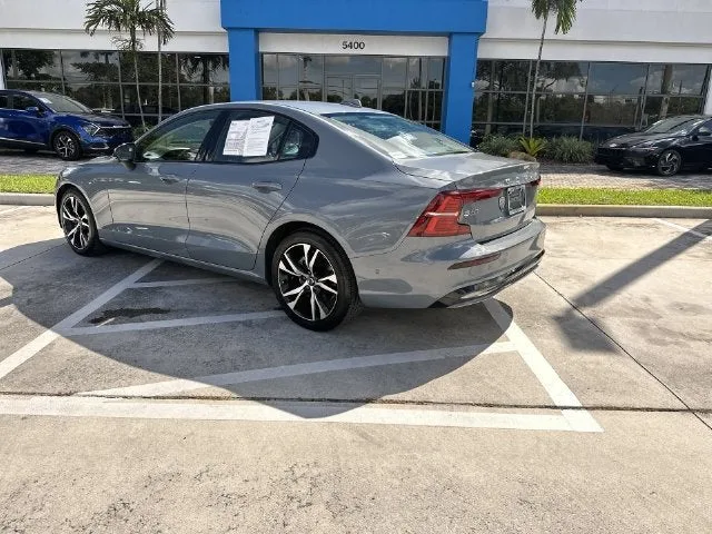 2024 Volvo S60 Plus Dark Theme photo 34