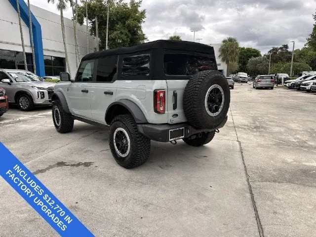 2023 Ford Bronco Base photo 34