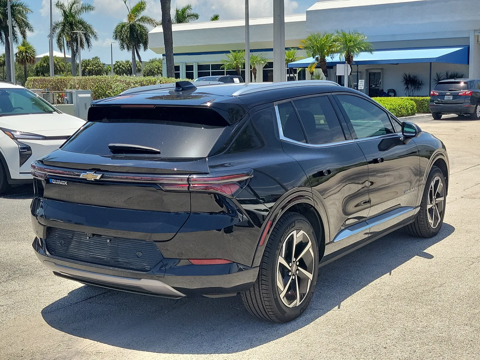 2024 Chevrolet Equinox EV 2LT photo 5