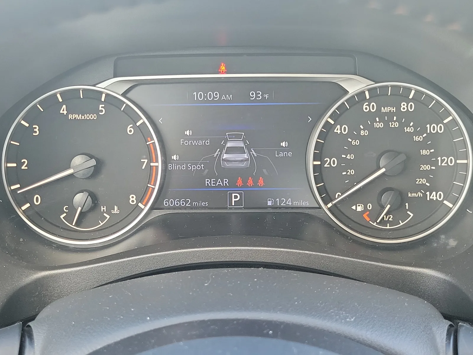 2024 Nissan Altima 2.5 SR photo 13