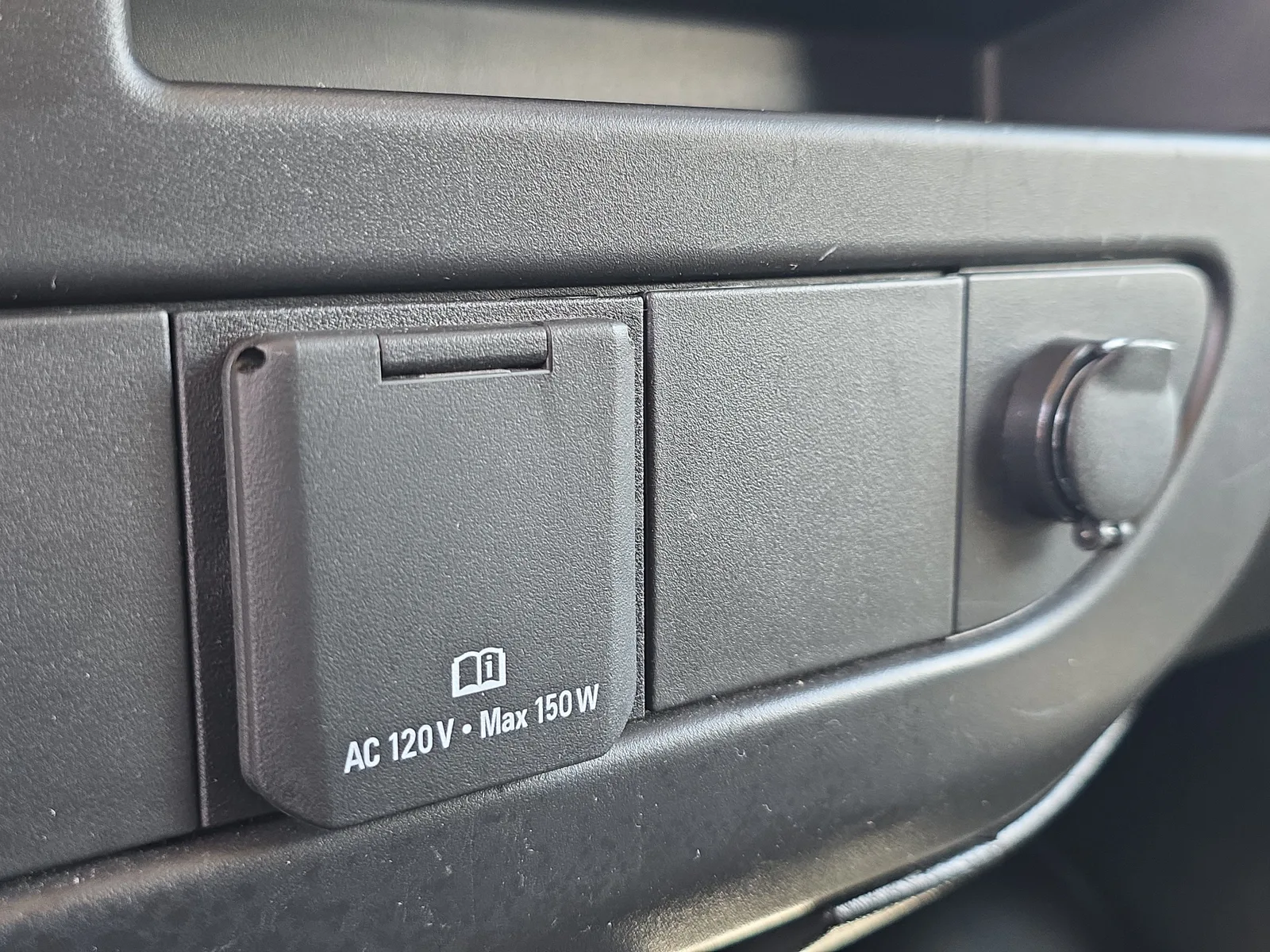2024 GMC Savana Cargo 2500 Work Van photo 31