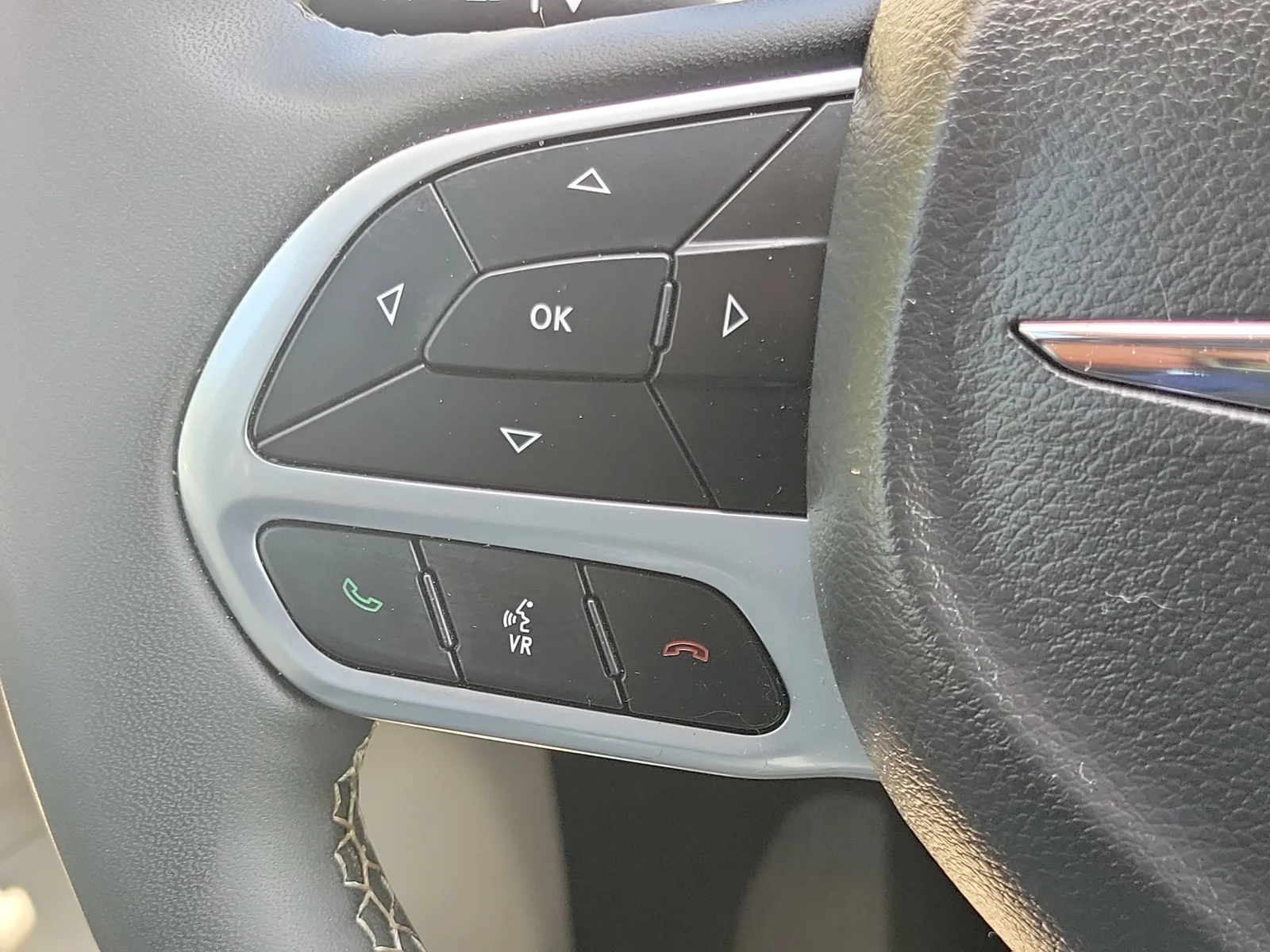 2023 Chrysler Voyager LX photo 25