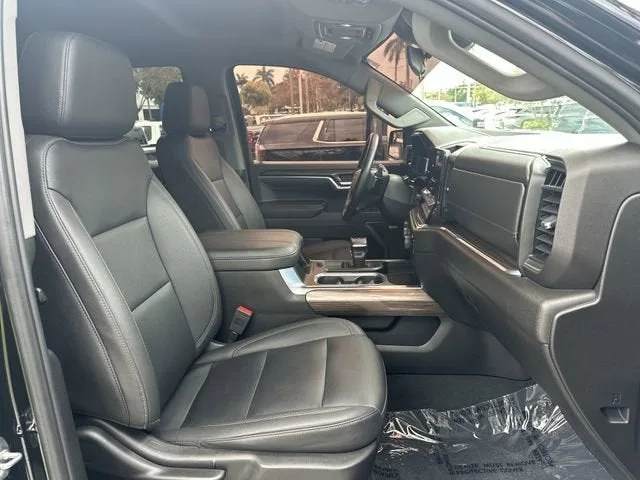 2024 Chevrolet Silverado 1500 RST photo 29