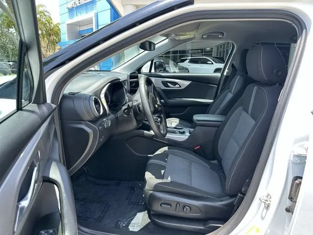 2023 Chevrolet Blazer 2LT photo 30