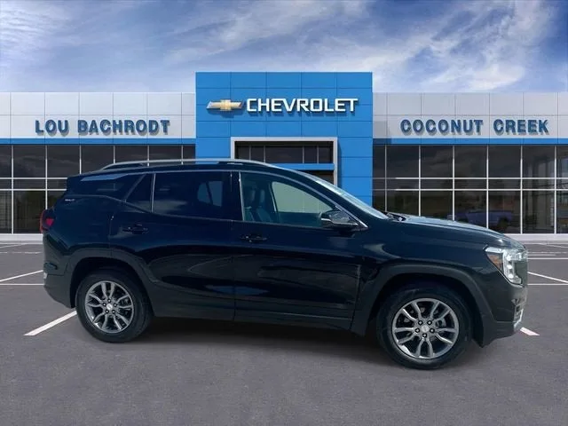 2024 GMC Terrain SLT photo 9