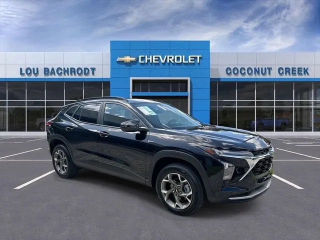 2024 Chevrolet Trax LT photo 2
