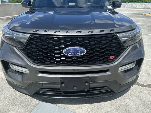 2020 Ford Explorer ST photo 20