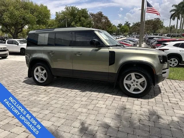 2020 Land Rover Defender HSE photo 15