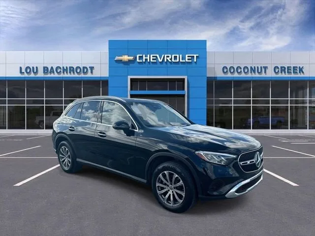 2023 Mercedes-Benz GLC GLC 300 photo 2