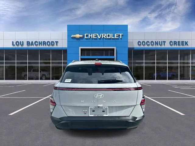 2025 Hyundai Kona SEL photo 7