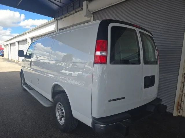 2025 Chevrolet Express Cargo WT photo 6