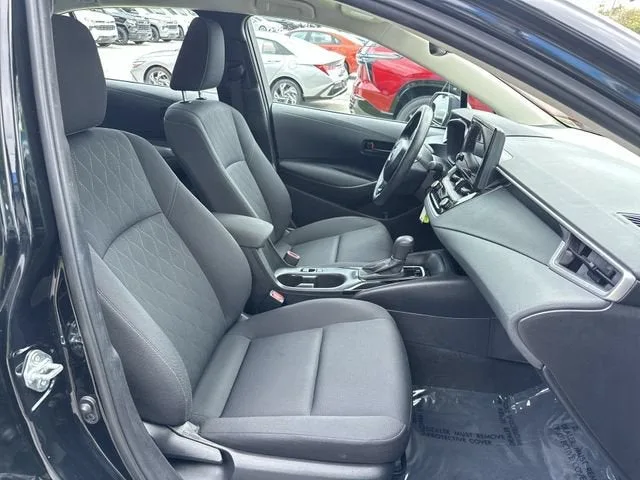 2024 Toyota Corolla LE photo 29