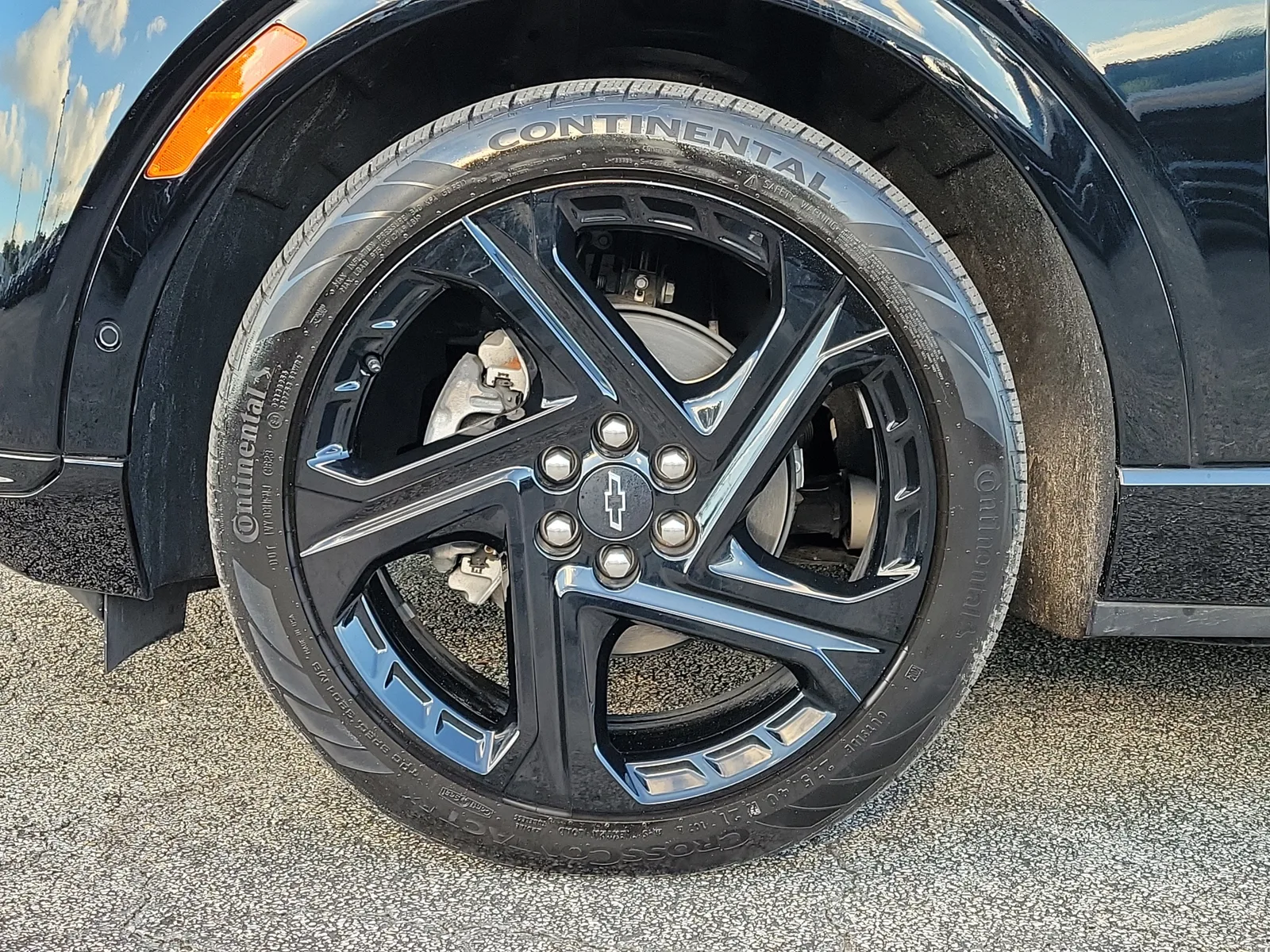 2024 Chevrolet Equinox EV RS photo 9