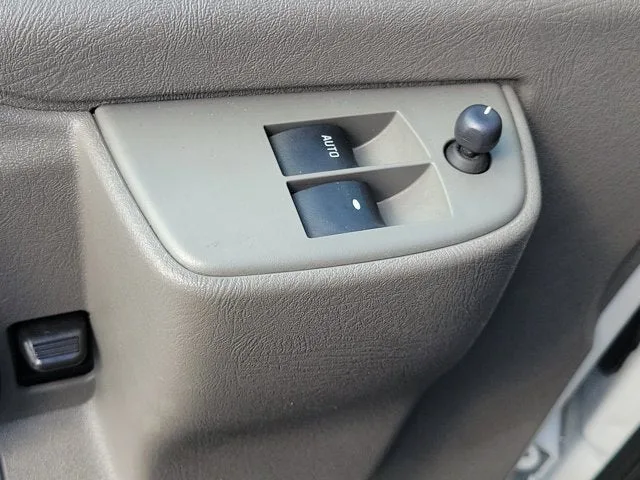 2019 Chevrolet Express Passenger 3500 LT photo 21
