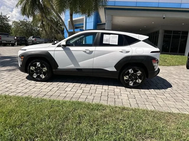 2025 Hyundai Kona SEL photo 32
