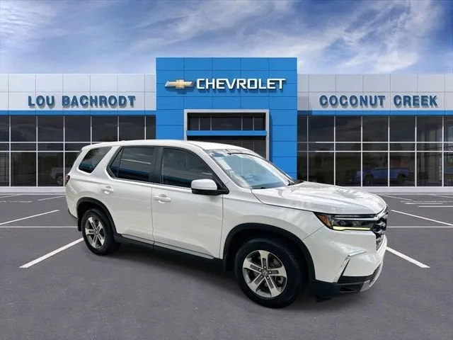 2023 Honda Pilot EX-L 8 Passenger photo 2