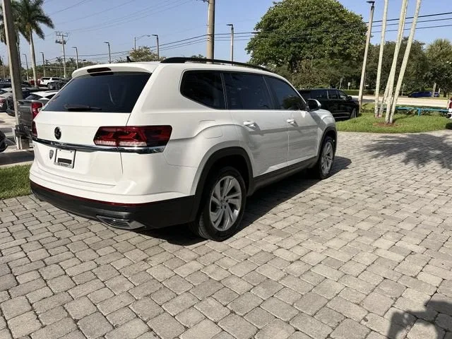 2022 Volkswagen Atlas 2.0T SE w/Technology photo 37
