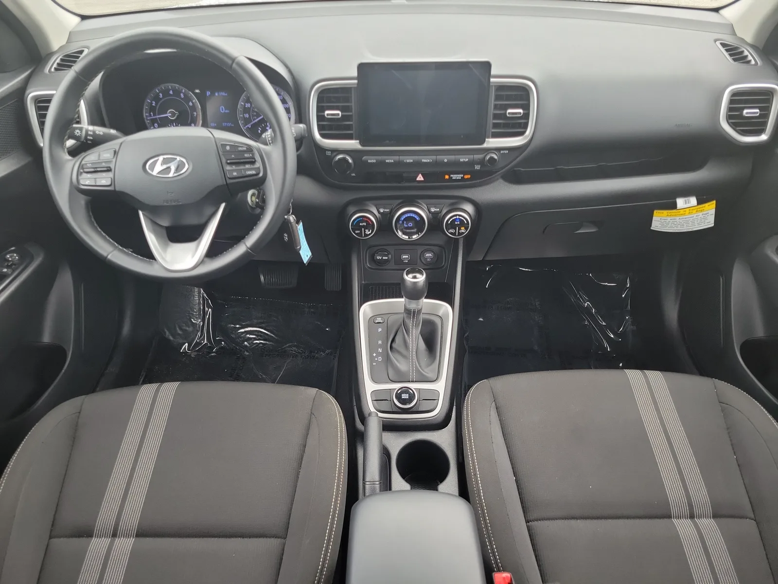 2021 Hyundai Venue SEL photo 16