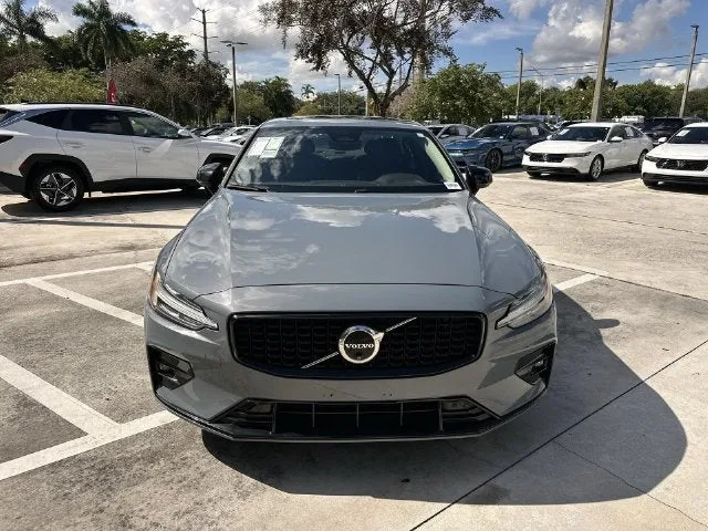 2024 Volvo S60 Plus Dark Theme photo 18