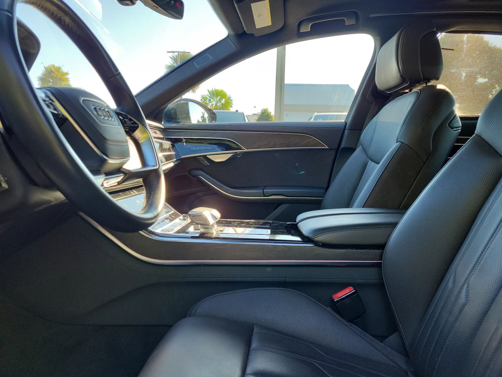 2023 Audi A8 4DR L QTRO 55 TFS photo 21