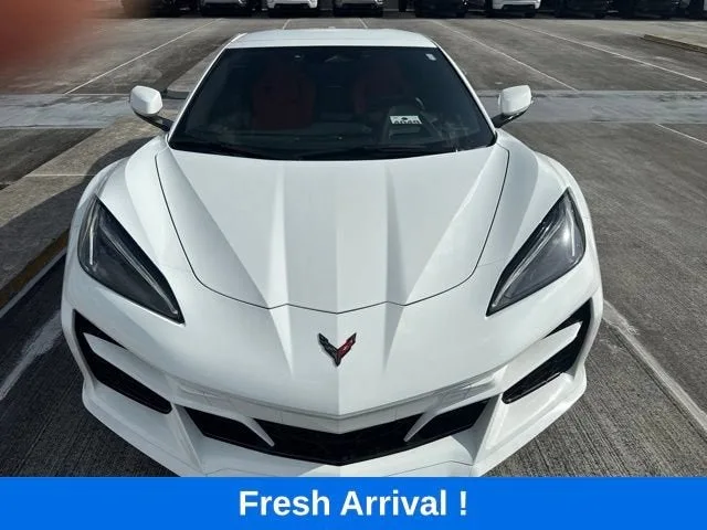2025 Chevrolet Corvette E-Ray 1LZ photo 16
