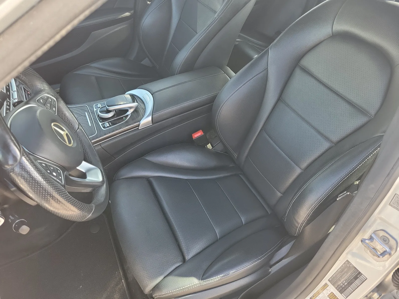 2016 Mercedes-Benz C-Class C 300 Luxury photo 17