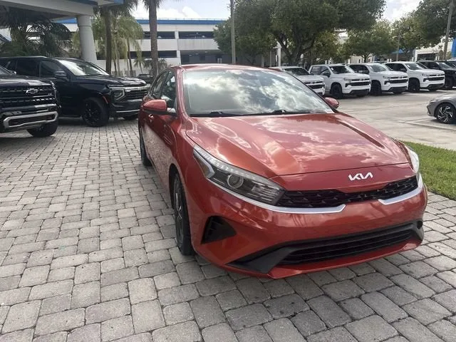 2024 Kia Forte LXS photo 17