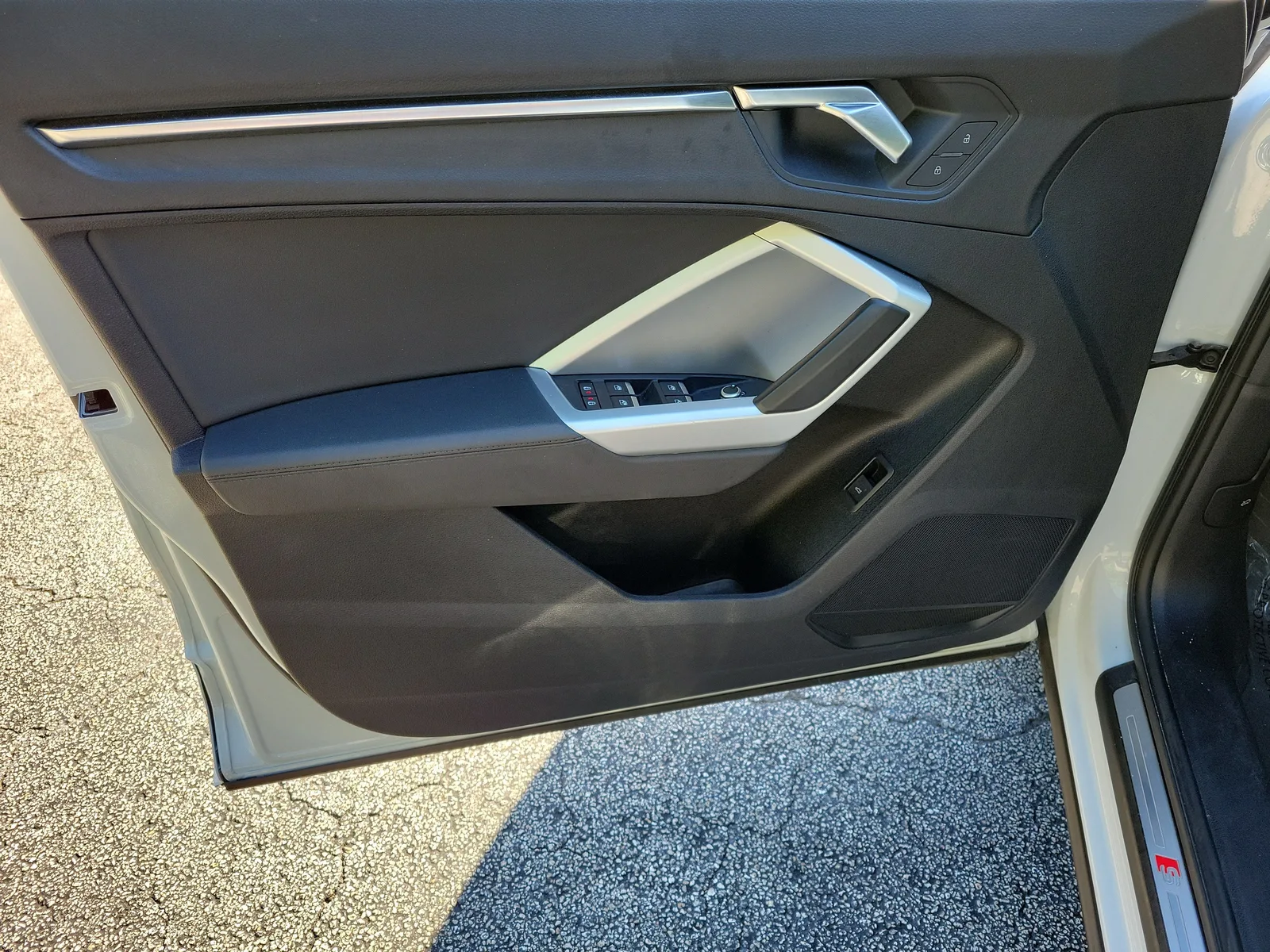 2025 Audi Q3 S line Premium photo 23