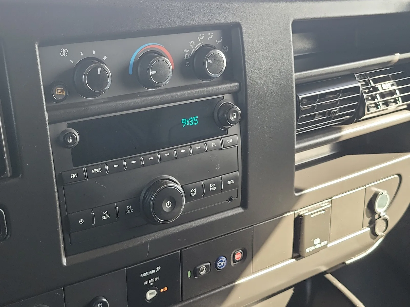 2025 Chevrolet Express Cargo WT photo 26