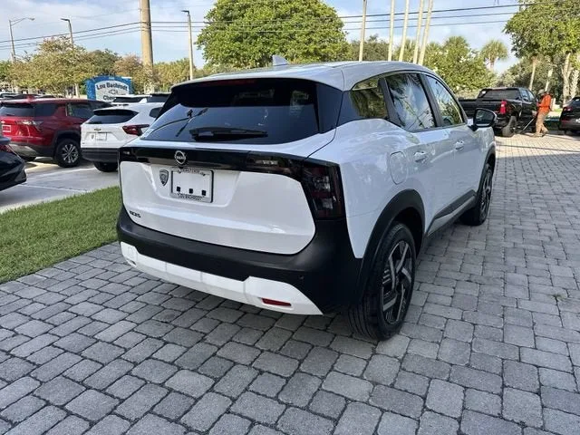 2025 Nissan Kicks SV photo 36
