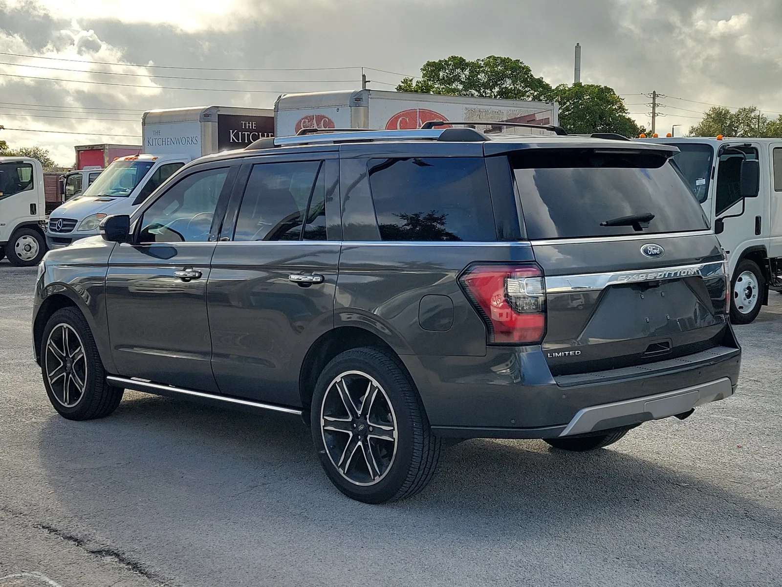 2021 Ford Expedition Limited photo 3