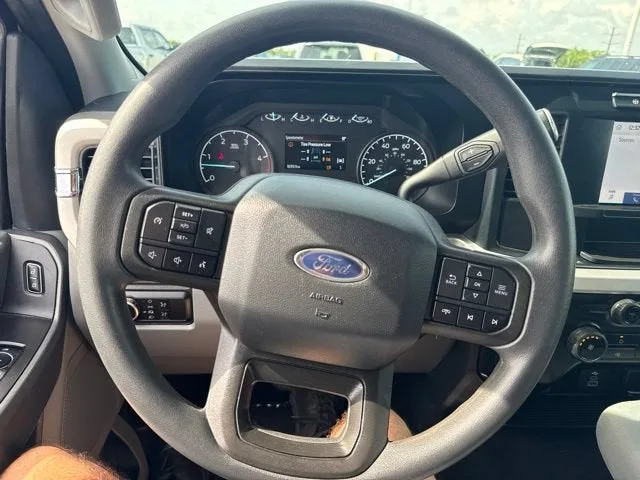 2024 Ford Super Duty F-250 SRW XL photo 5