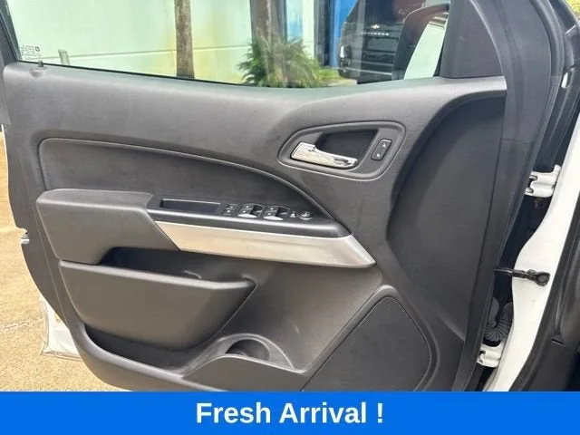 2020 Chevrolet Colorado 4WD LT photo 10